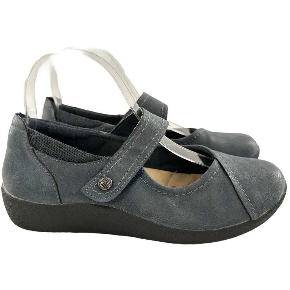Earth spirit flats 6.5 36.5 cornflower blue faux leather vegan Maryjanes
